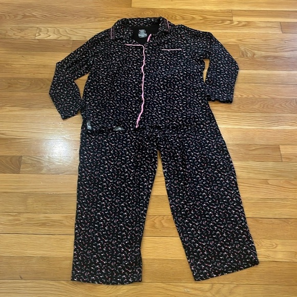Simply basic women’s 2 piece sleep wear size 2X ( 18W-20W) . - Picture 1 of 9